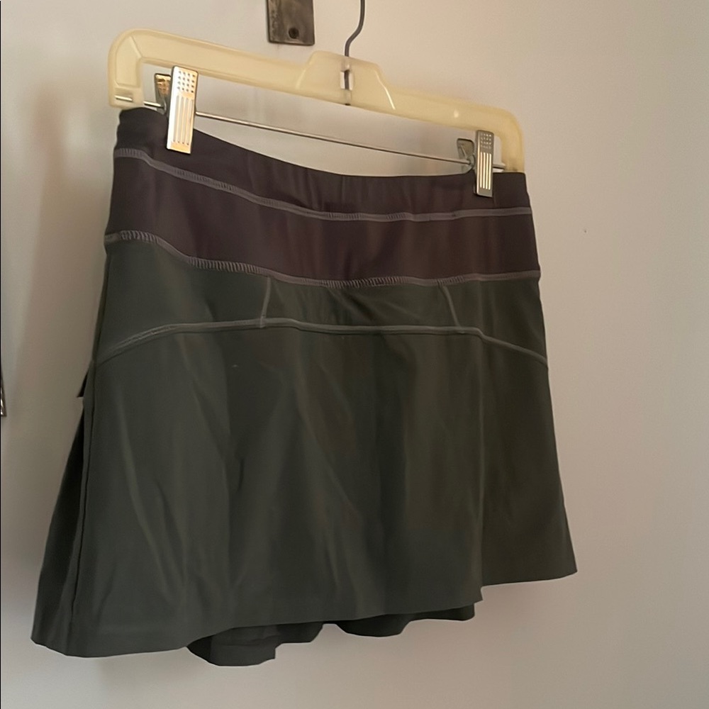 Stylish Grey/Black Pleated Skirt